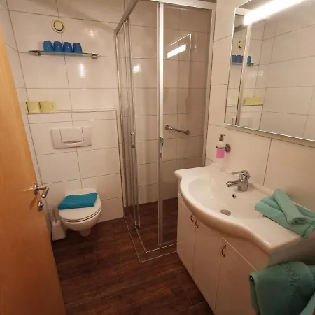 Ferienlandhaus Hoefer Апартаменты *