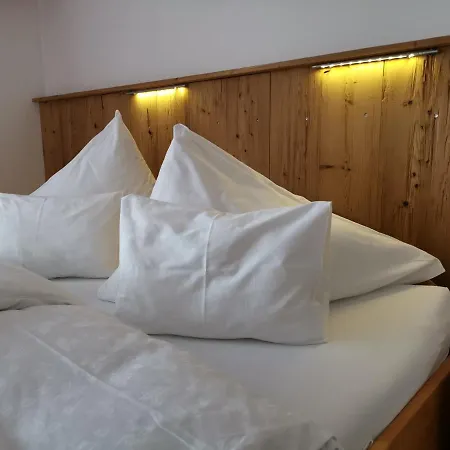 Апартаменты Ferienlandhaus Hoefer *
