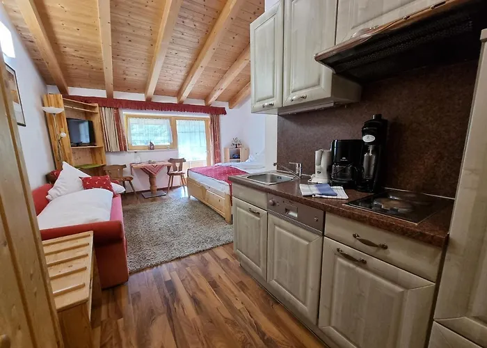 Ferienlandhaus Hoefer Апартаменты Фульпмес